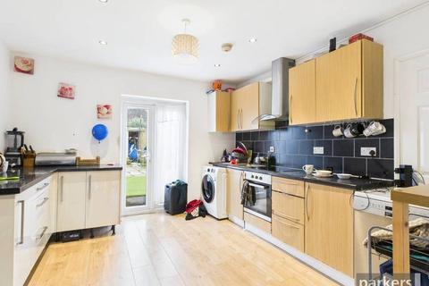 4 bedroom terraced house for sale, Hartland Road, Berkshire RG2