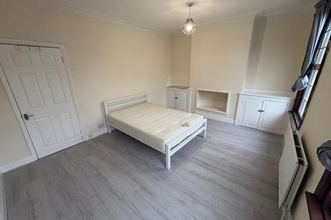 undefined, 3 Bedroom House – St Pauls Road, Tottenham, N17