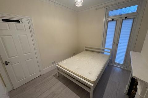 undefined, 3 Bedroom House – St Pauls Road, Tottenham, N17