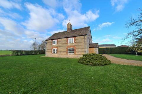 4 bedroom cottage to rent, Greatford Road, Uffington, Stamford