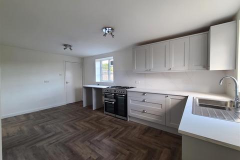 4 bedroom cottage to rent, Greatford Road, Uffington, Stamford