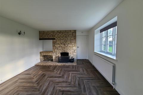 4 bedroom cottage to rent, Greatford Road, Uffington, Stamford