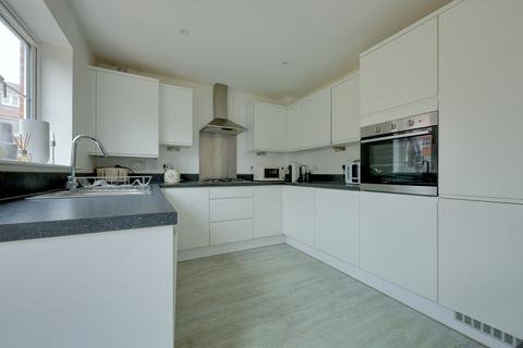 3 bedroom terraced house for sale, Edwin Street, Burgess Hill, RH15