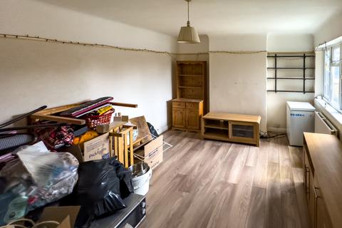 2 bedroom flat for sale, Cannon Lane, Pinner, HA5