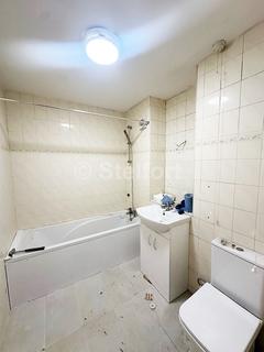 3 bedroom maisonette to rent, Malyon Court,  Barking Road, London E6