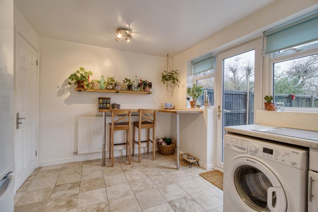 Kitchen Diner - Ewe Move Swindon South