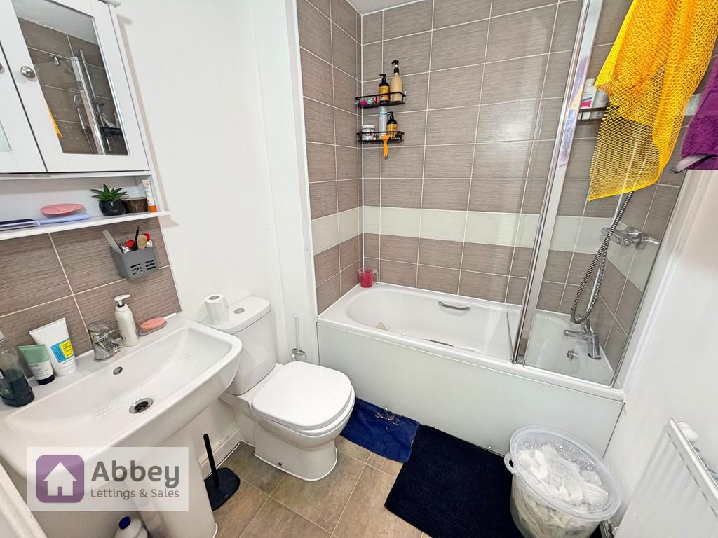 Bedroom 1 Ensuite