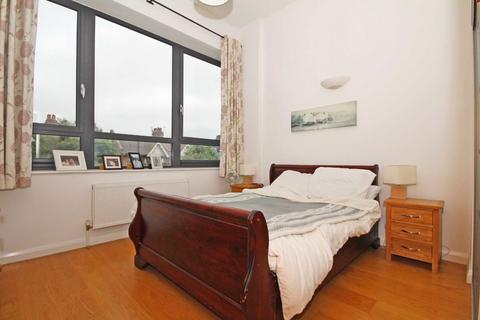 undefined, Larden Road, London W3