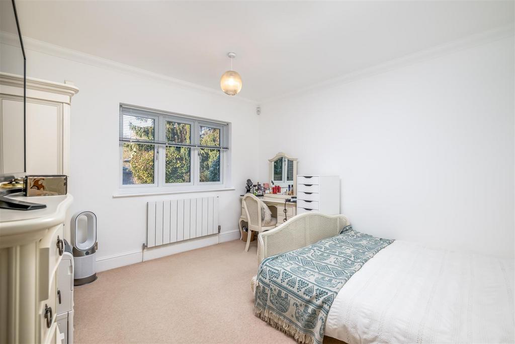 260105 - 90 Hookhams Lane, Renhold - 24.jpg