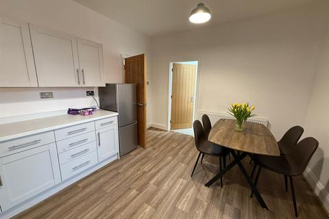 2 bedroom apartment to rent, Cowley Road, Oxford