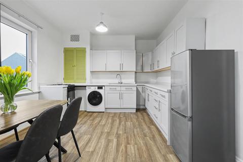 2 bedroom apartment to rent, Cowley Road, Oxford