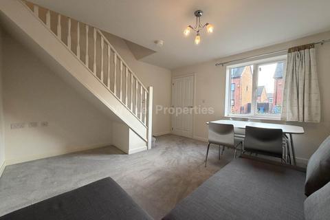 2 bedroom house to rent, Blossom Way, Salford M6