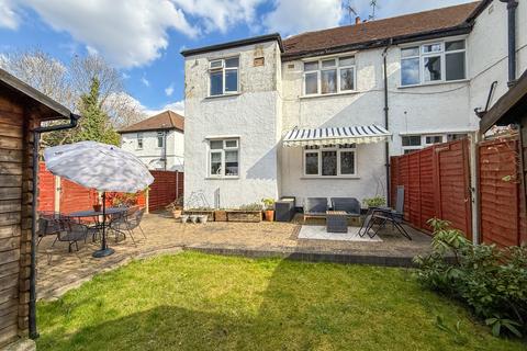 2 bedroom maisonette for sale, Chalfont Court, London, NW9