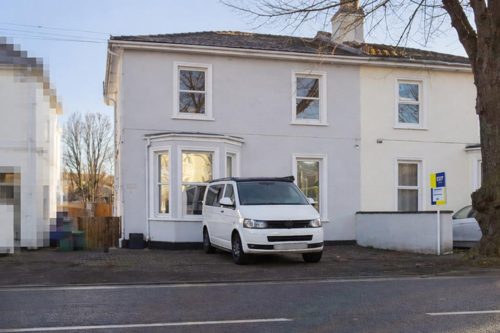NEW 302 Gloucester