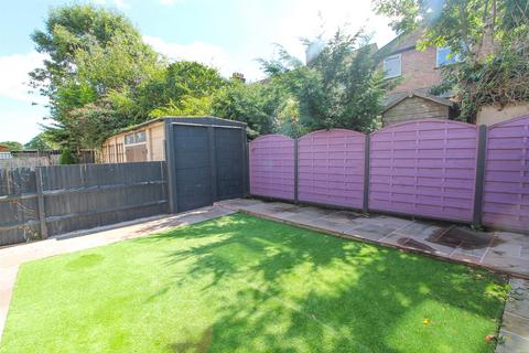 4 bedroom end of terrace house for sale, Pound Street, Carshalton SM5