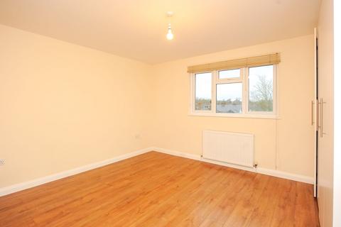 2 bedroom flat to rent, Hilliard Road, Northwood, HA6