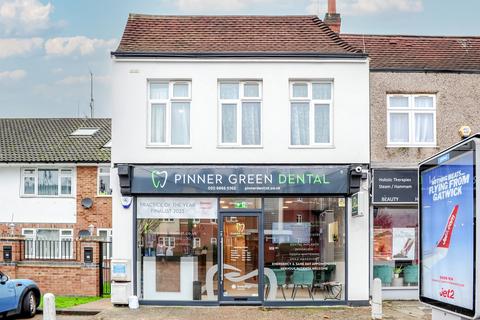 3 bedroom flat to rent, Pinner Green, Pinner, HA5