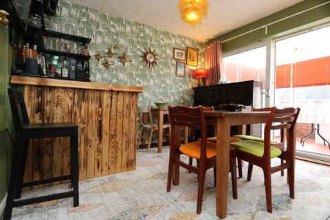 3 bedroom semi-detached house for sale, Glen Mavis Way, Barry, CF62