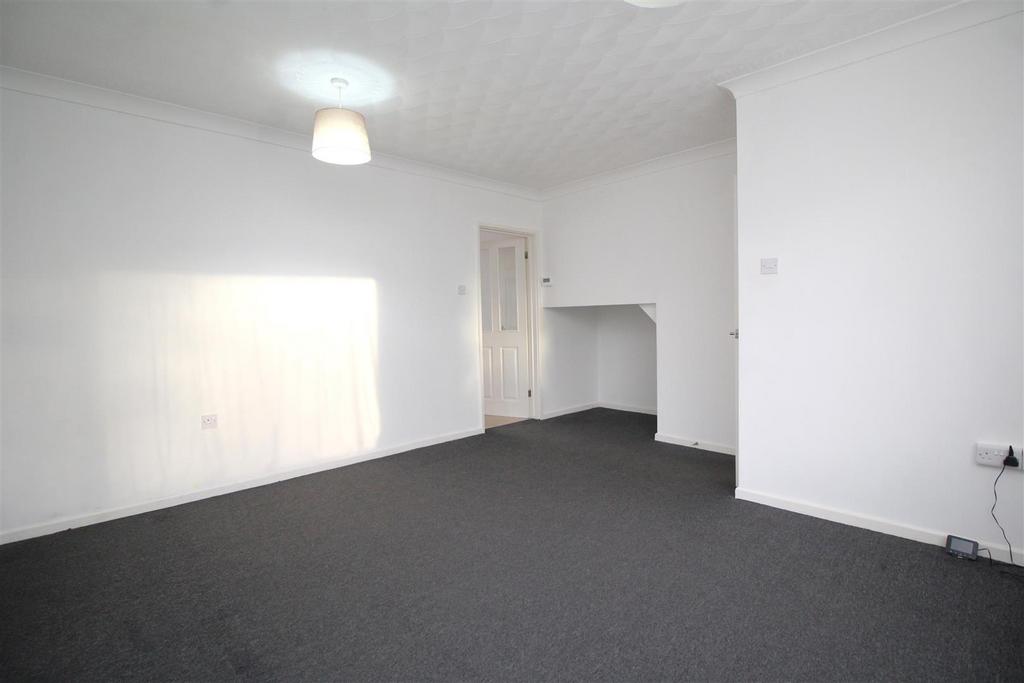 Living room 2.JPG