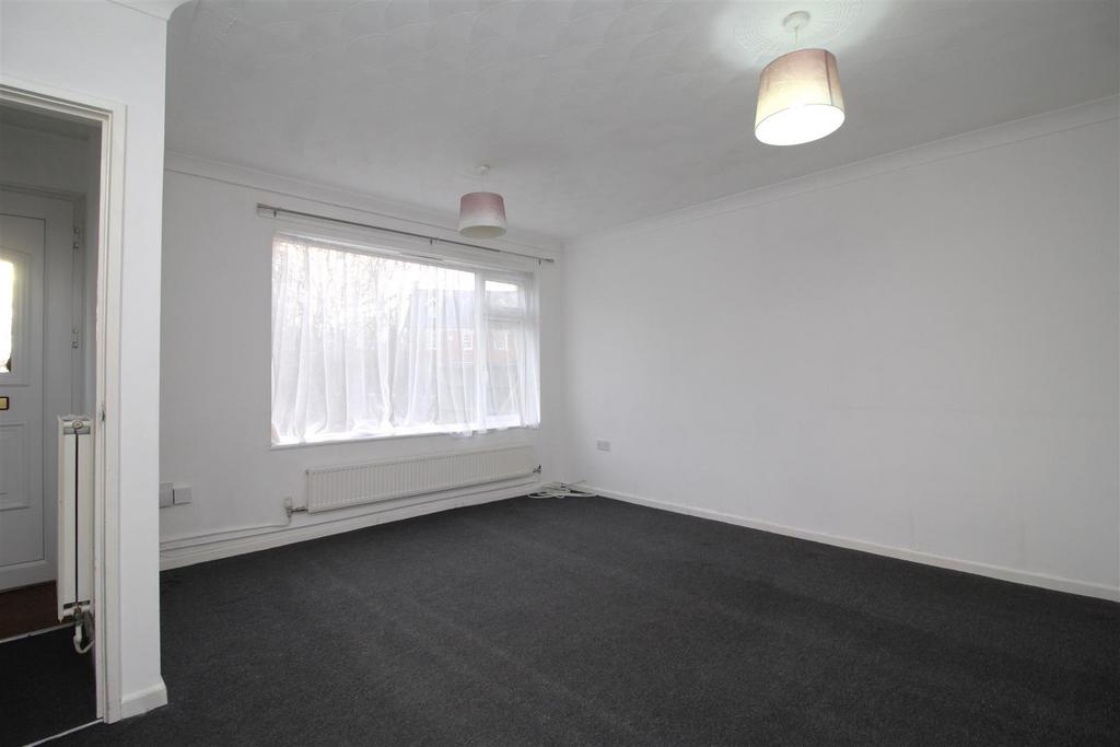 Living room 1 .JPG