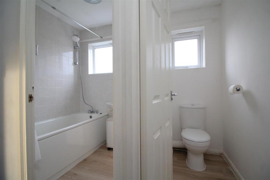 Bathroom.JPG