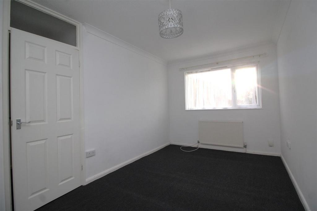 Bedroom 1 .JPG