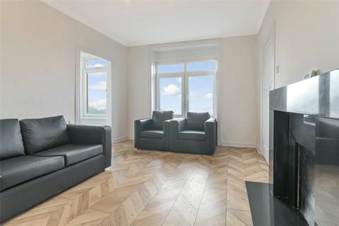 3 bedroom apartment to rent, Kingsbridge Crescent, Glasgow, G44
