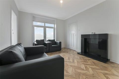 3 bedroom apartment to rent, Kingsbridge Crescent, Glasgow, G44