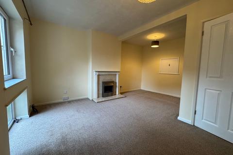 3 bedroom semi-detached house to rent, Hakeburn Road, Cirencester, GL7