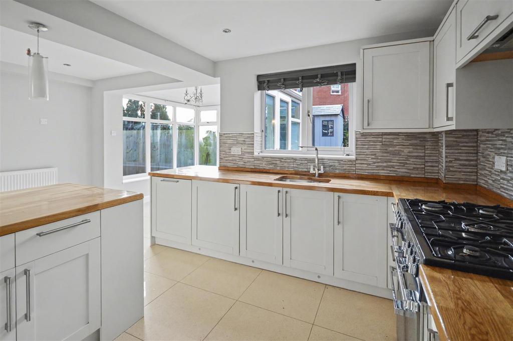 Kitchen-Dinning (6).jpeg