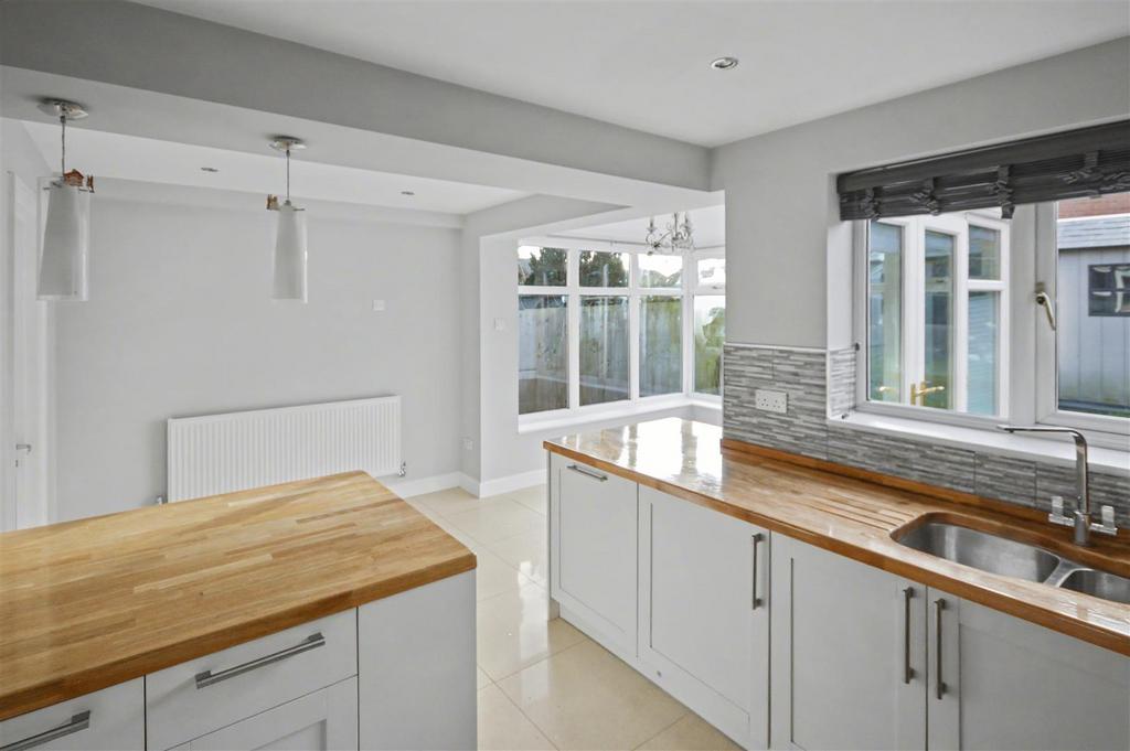 Kitchen-Dinning (10).jpeg