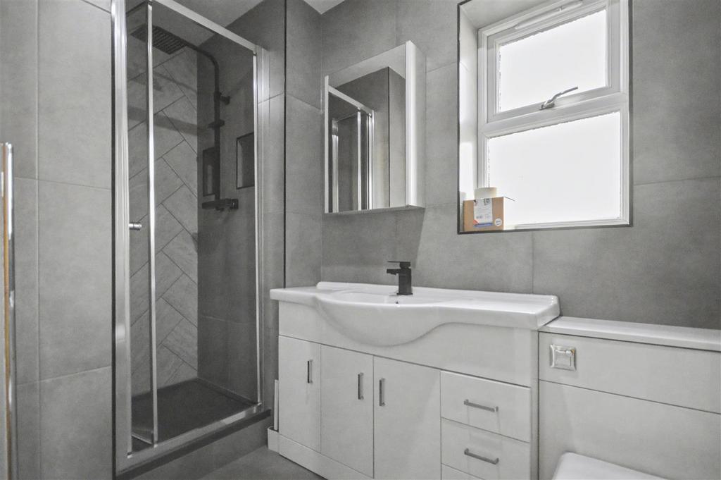 En-suite (2).jpeg