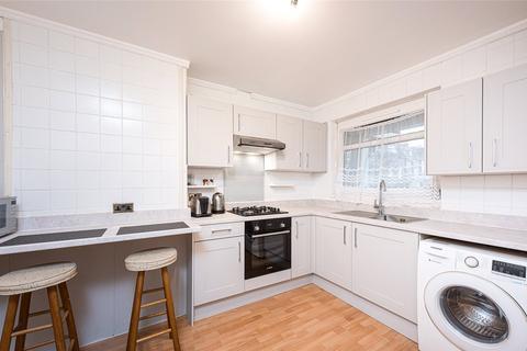 3 bedroom apartment to rent, Alderney Street, London, SW1V