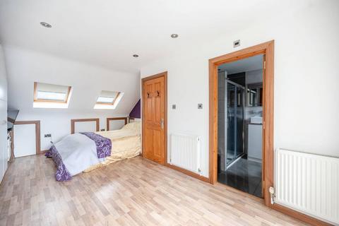 5 bedroom semi-detached house to rent, Charmian Avenue, Stanmore, HA7