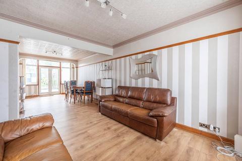 5 bedroom semi-detached house to rent, Charmian Avenue, Stanmore, HA7