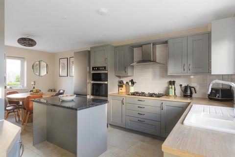 3 bedroom detached house for sale, Orchard Way, Weymouth