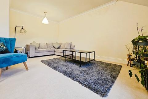 2 bedroom apartment for sale, Bromfield Place, Elvetham Heath, Fleet
