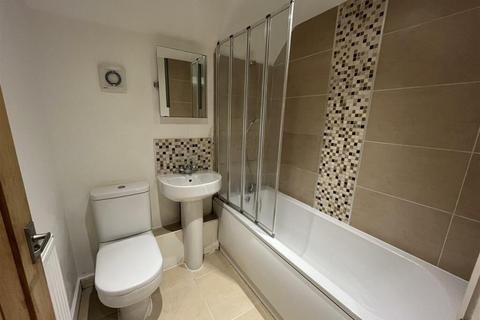 undefined, Basingstoke Road, Reading RG7