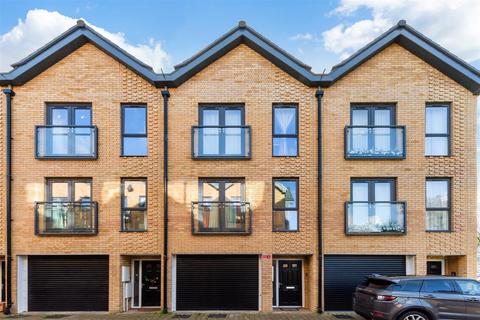 undefined, Daffodil Close, Mitcham CR4