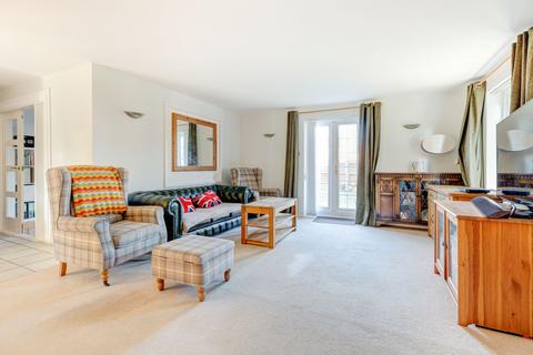 3 bedroom detached house to rent, Ripon Way, Hertfordshire AL4