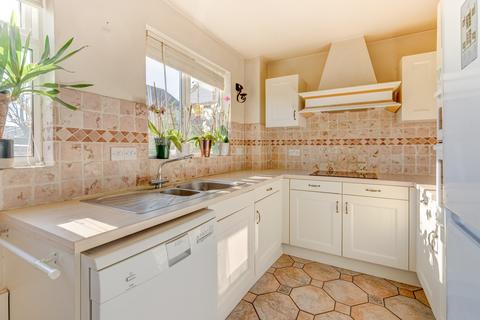 3 bedroom detached house to rent, Ripon Way, Hertfordshire AL4