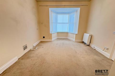 3 bedroom end of terrace house to rent, 16 Cromwell Road, Milford Haven, Pembrokeshire. SA73 2EG