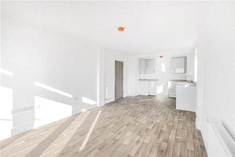 2 bedroom apartment to rent, London Road, Thornton Heath, CR7