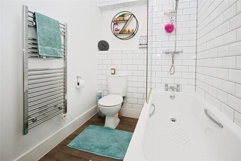 2 bedroom apartment to rent, London Road, Thornton Heath, CR7