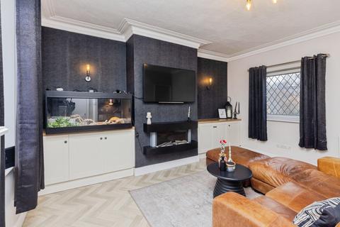 2 bedroom terraced house for sale, Thornhill Road, Rastrick, West Yorkshire HD6