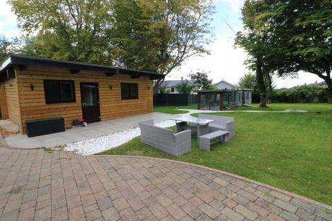 1 bedroom in a house share to rent, Bracken Drive, Essex IG7
