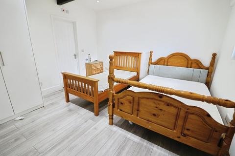 1 bedroom in a house share to rent, Bracken Drive, Essex IG7