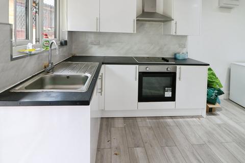 1 bedroom in a house share to rent, Bracken Drive, Essex IG7