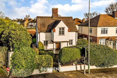 4 bedroom detached house for sale, Hornchurch Road, Hornchurch, RM11