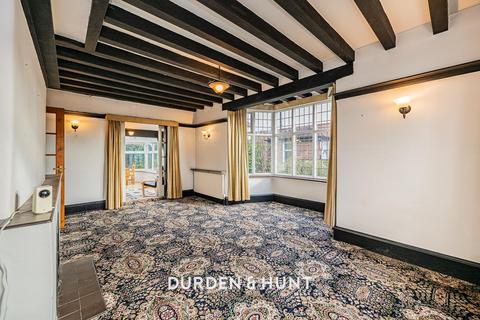 4 bedroom detached house for sale, Hornchurch Road, Hornchurch, RM11